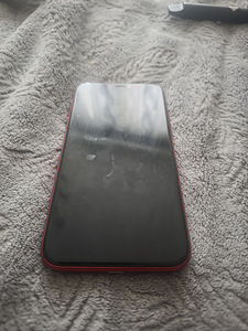 iPhone 11 (3 foto / 4)