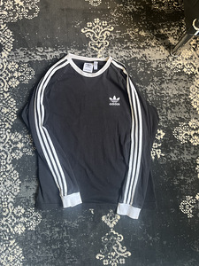 Adidas Black Longsleeve (1 foto / 2)