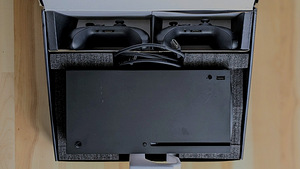 XBOX series X, Kontroller - 2 tk. (1 foto / 1)