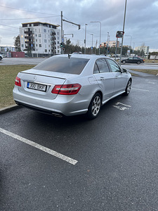 Mercedes E212 (7 foto / 10)
