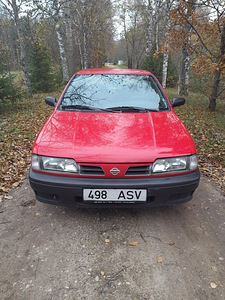 Nissan Primera 1,6 66 kW (3 foto / 10)
