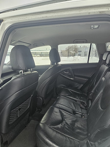 2013 Toyota RAV4 2.2 D-Cat 110 kW (11 foto / 13)