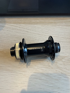 Front hub Shimano HB-MT400 15x100mm, 32H, New