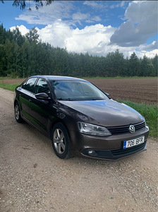Volkswagen Jetta 1.4TFSI automaat (4 foto / 11)