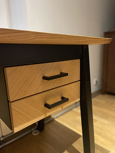 Laud Brighton, must/tamm (2 foto / 4)
