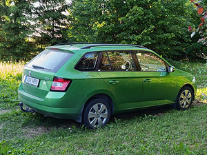 Škoda Fabia Combi (3 фото из 13)