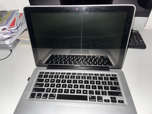 MacBook 2011 (1 фото из 4)