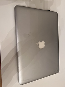 MacBook 2011 (2 фото из 4)