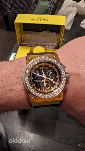 Часы с бриллиантами (фото #1)