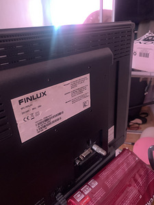 Monitor (2 foto / 2)