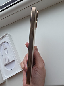 iPhone 16 Pro Max 256 ГБ (5 фото из 7)