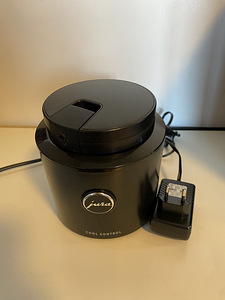 Кофемашина Jura E8 Chrone (3 фото из 5)