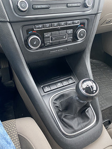 Golf 6 Variant Comfortline 1.6 TDI 77 KB 2011 ülevaatus kuni (5 foto / 7)