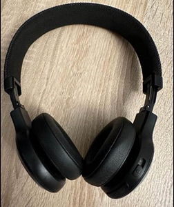 JBL LIVE 400bt kõrvaklapid (2 foto / 5)