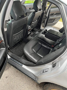 Volvo S80 2.4 (4 foto / 12)