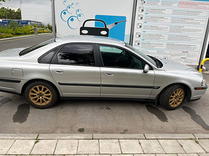 Volvo S80 2.4 (6 foto / 12)
