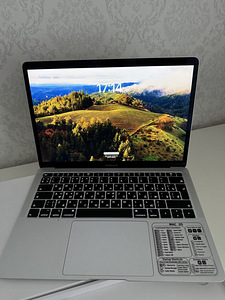 MacBook Air 2019 (3 фото из 10)