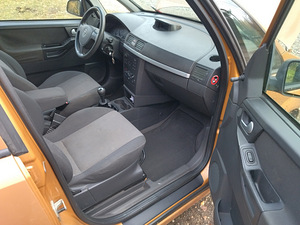 OPEl Meriva (8 фото из 11)