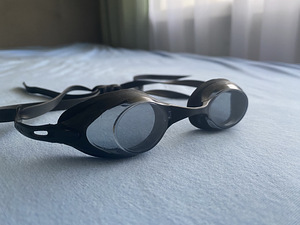 ARENA COBRA SWIPE GOGGLES - black (2 foto / 4)