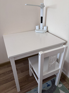 Laste laud, tool ja vaip (IKEA) (2 foto / 4)