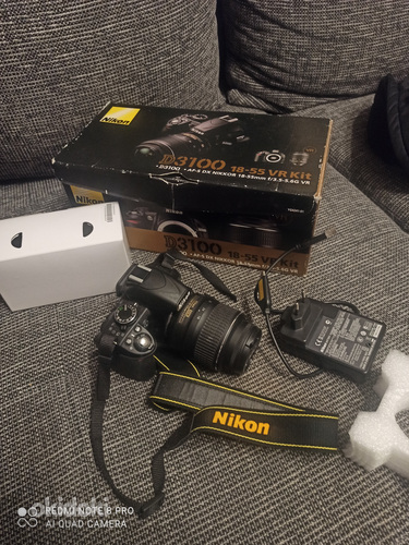 Nikon D3100 + объектив AF-S Nikkor 18-55 мм. (фото #1)