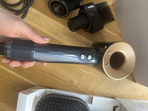 Dyson Supersonic HD07, копия (7 фото из 10)