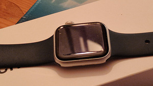 Apple Watch SE (2022, gen 1) (5 foto / 6)