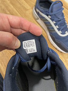 Adidas 44 (2 фото из 5)