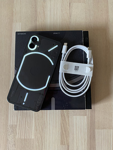 Nothing Phone 1 (8/128 Gb) (3 foto / 7)