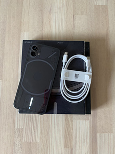 Nothing Phone 1 (8/128 Gb) (7 foto / 7)