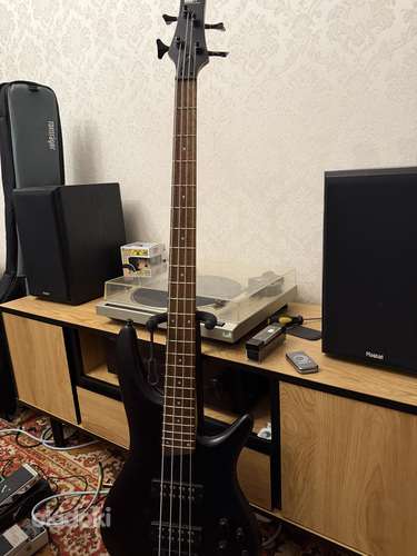 Ibanez sr 300eb