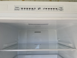 Samsung холодильник (3 фото из 6)