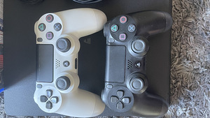 PS4 Slim CUH-2208A, 500GB + 2 controllers + 5 games (3 foto / 3)