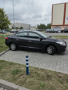 Renault Fluence 1.6i (11 фото из 15)
