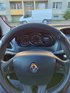 Renault Fluence Megan 2010 (11 foto / 12)
