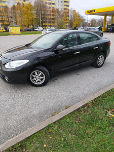 Renault Fluence Megan 2010 (2 foto / 12)