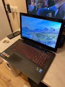 Lenovo y50-70 (1 foto / 10)