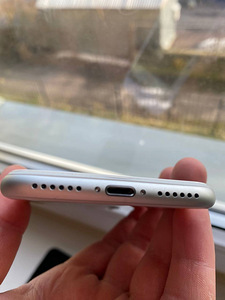 iPhone 8 silver 256 gb 100 %aku (4 foto / 7)
