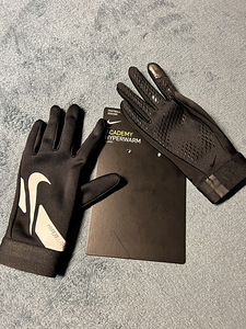 Nike Hyperwarm Academy Gloves M-suurus kindad (2 foto / 4)