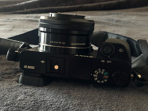 Sony a6000 + 16-50mm f/3.5-5.6 OSS + case + velbon ex-440 (4 foto / 9)