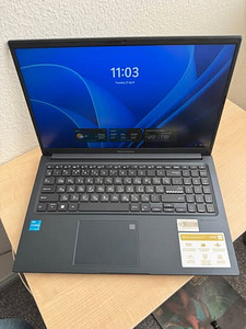 Asus VivoBook 15 (X1504VA-BQ041W) (2 foto / 4)