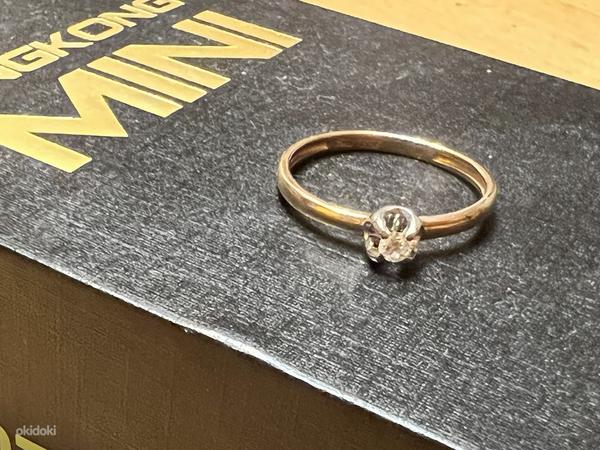 Золотое кольцо с бриллиантом (фото #4)