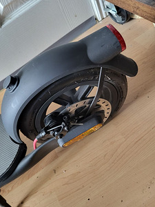 Xiaomi Electric Scooter 4 (2 foto / 5)
