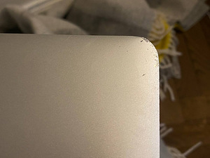 MacBook Air (13-inch, 2017), 1,8 GHz Intel Core i5, 8 GB RA (4 foto / 5)