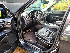 Jeep Grand Cherokee Overland 3.0 177kw (7 foto / 10)