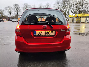 Honda Jazz (4 фото из 9)