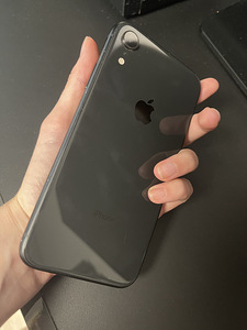 iPhone XR 128gb (2 foto / 4)