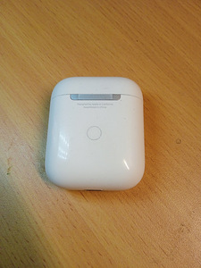 Müün AirPodsid (3 foto / 5)