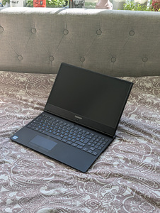 Lenovo Legion y540-15irh (2 foto / 3)