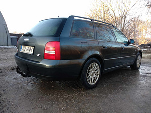 Продается: Audi A4 (5 фото из 5)